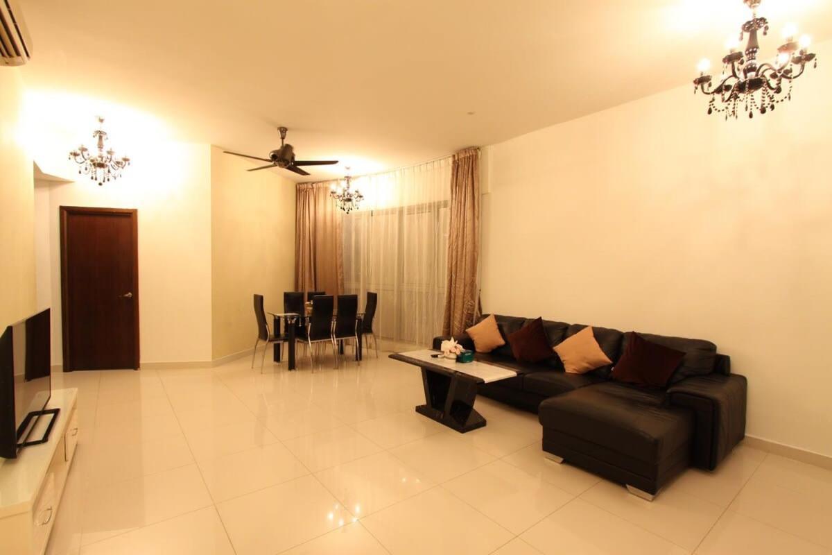 Apartment Luxury 3 Bedroom At Regalia