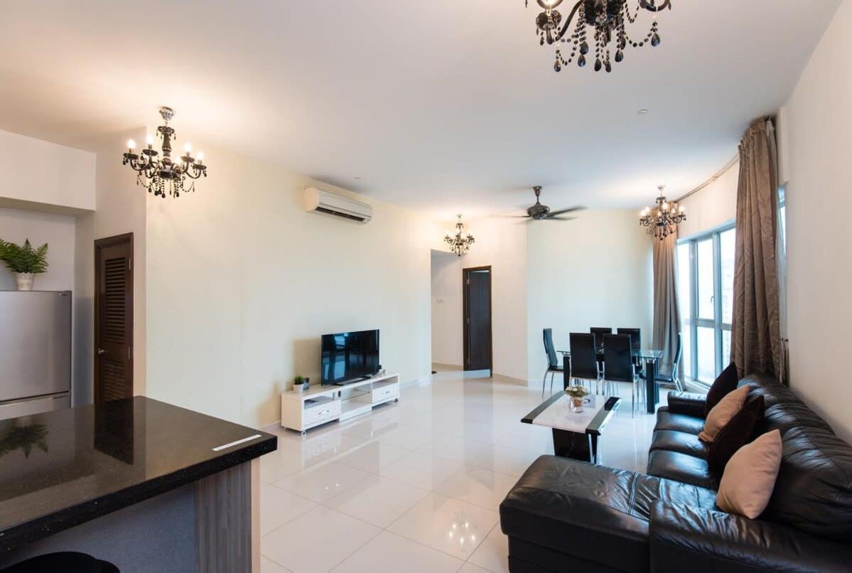 Apartment Luxury 3 Bedroom At Regalia