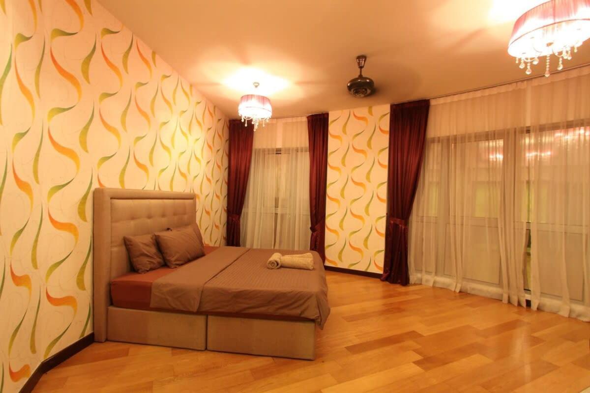 Pangsapuri Luxury 3 Bedroom At Regalia
