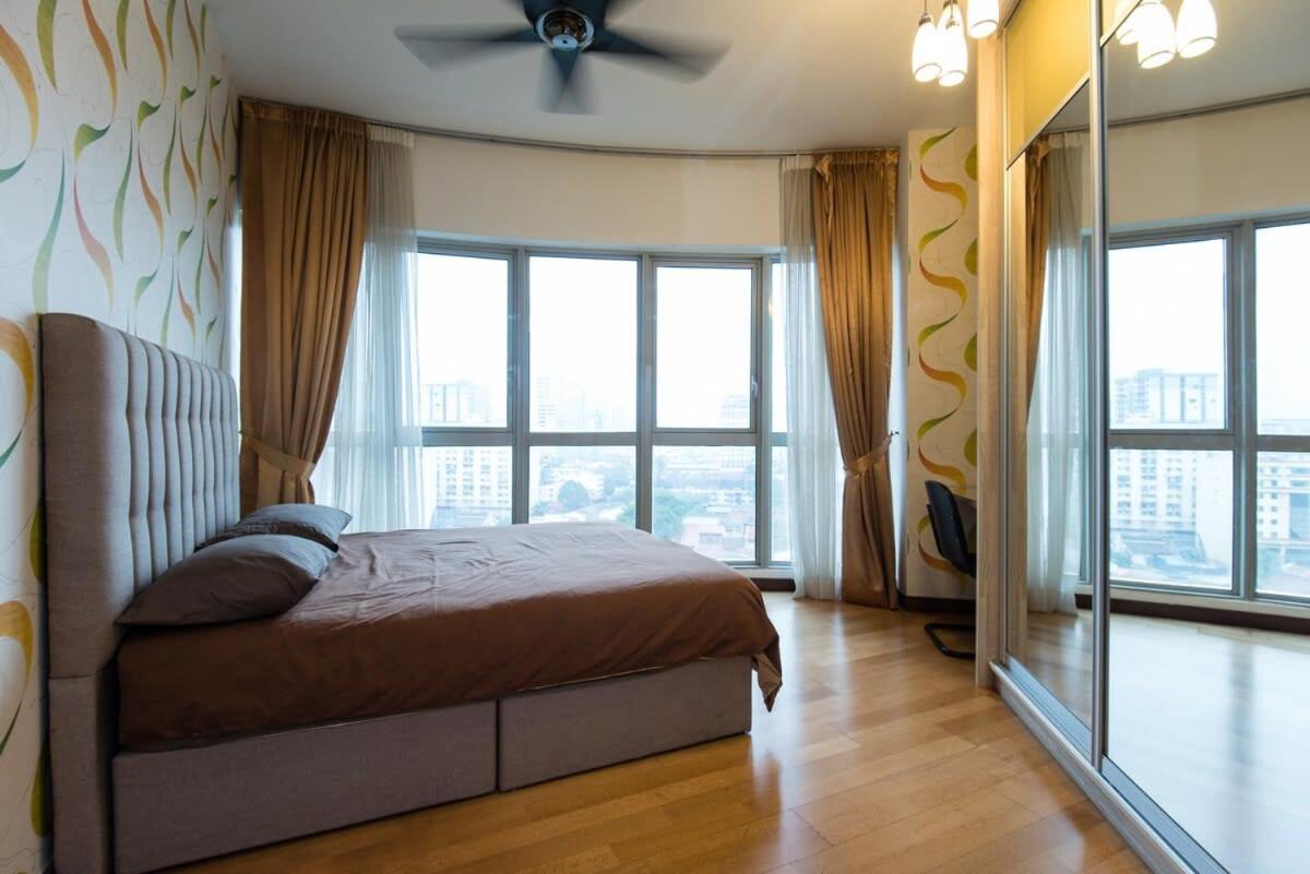 Luxury 3 Bedroom At Regalia *